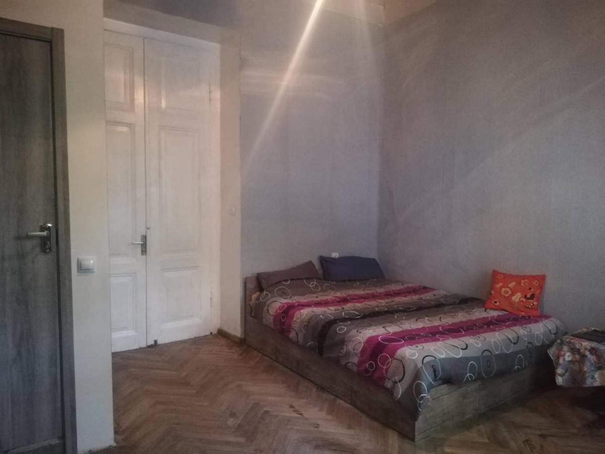 Hostel On Marjanishvili 第比利斯 外观 照片