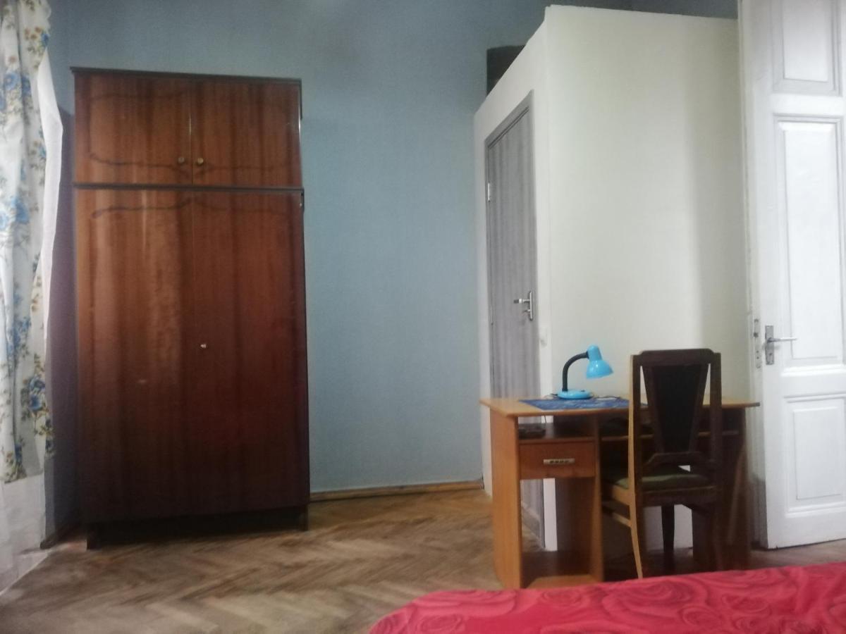 Hostel On Marjanishvili 第比利斯 外观 照片